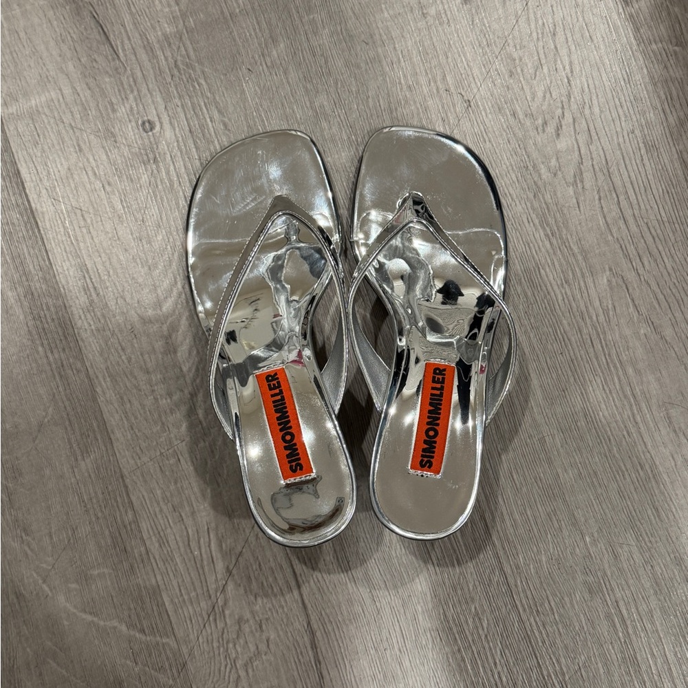 Simon Miller Beep Thongs in Silver
